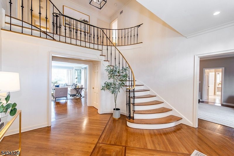 112 Heller Way Montclair, NJ 07043 - Thumbnail 3