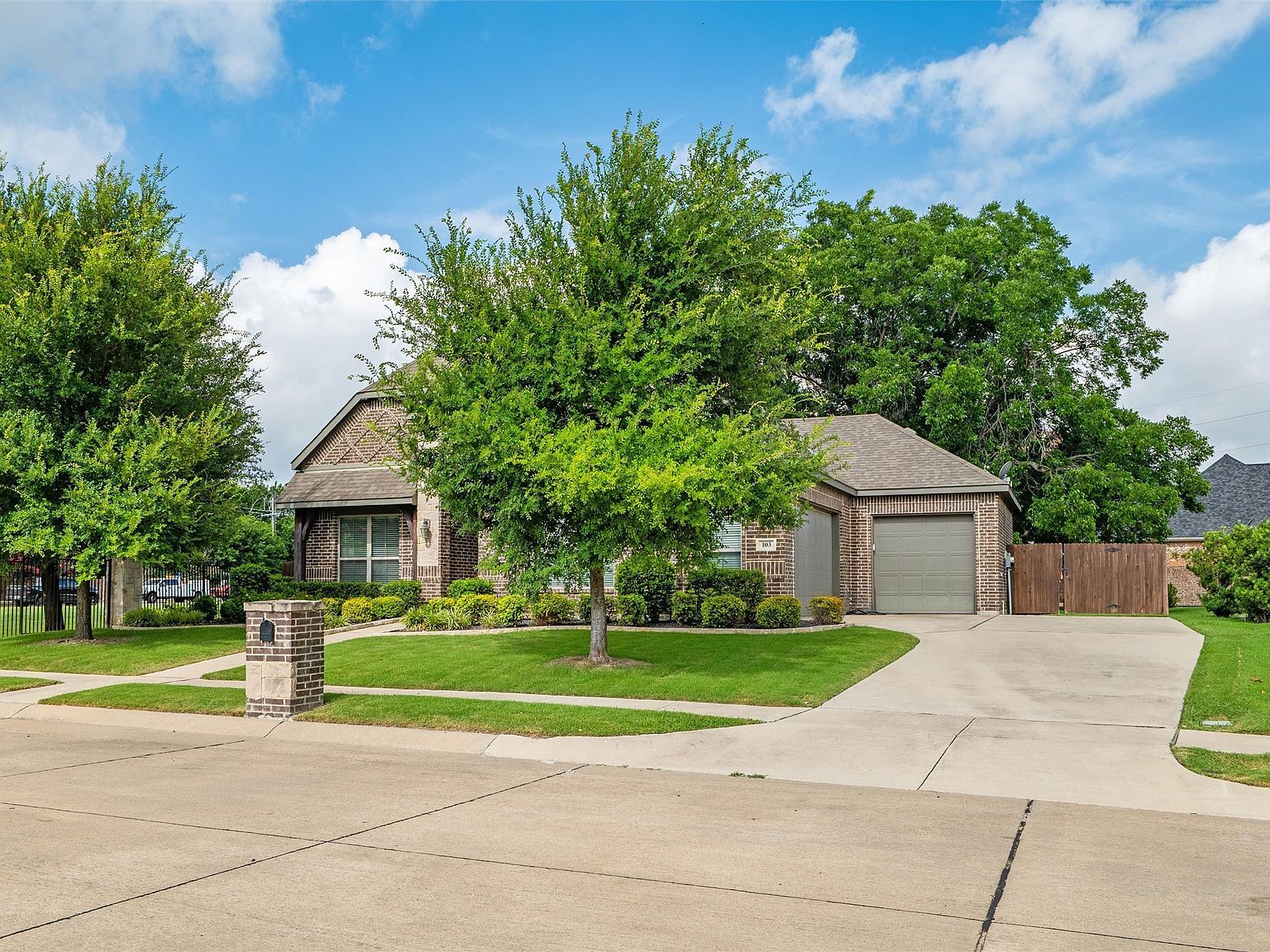 103 Water Garden Dr Waxahachie, TX 75165 - Thumbnail 3