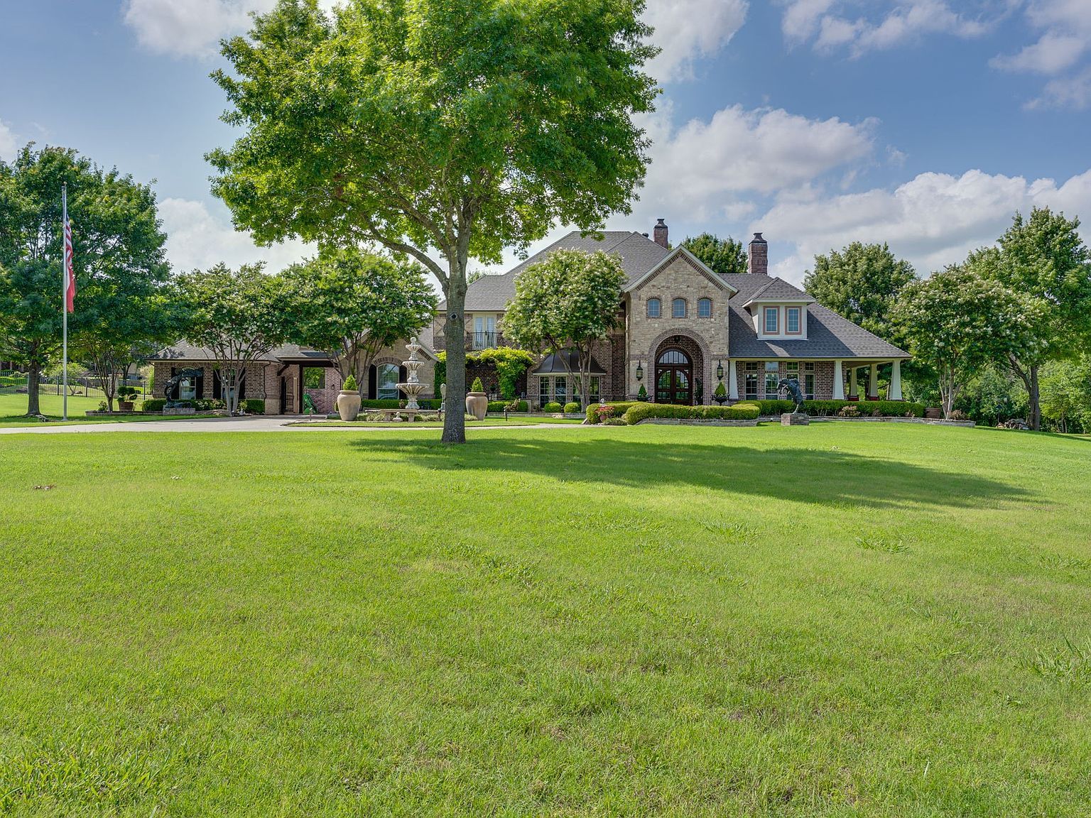 725 Locust Dr Red Oak, TX 75154 - Thumbnail 3