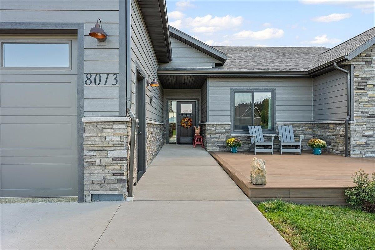 8013 Brooks Loop Spearfish, SD 57783 - Thumbnail 3