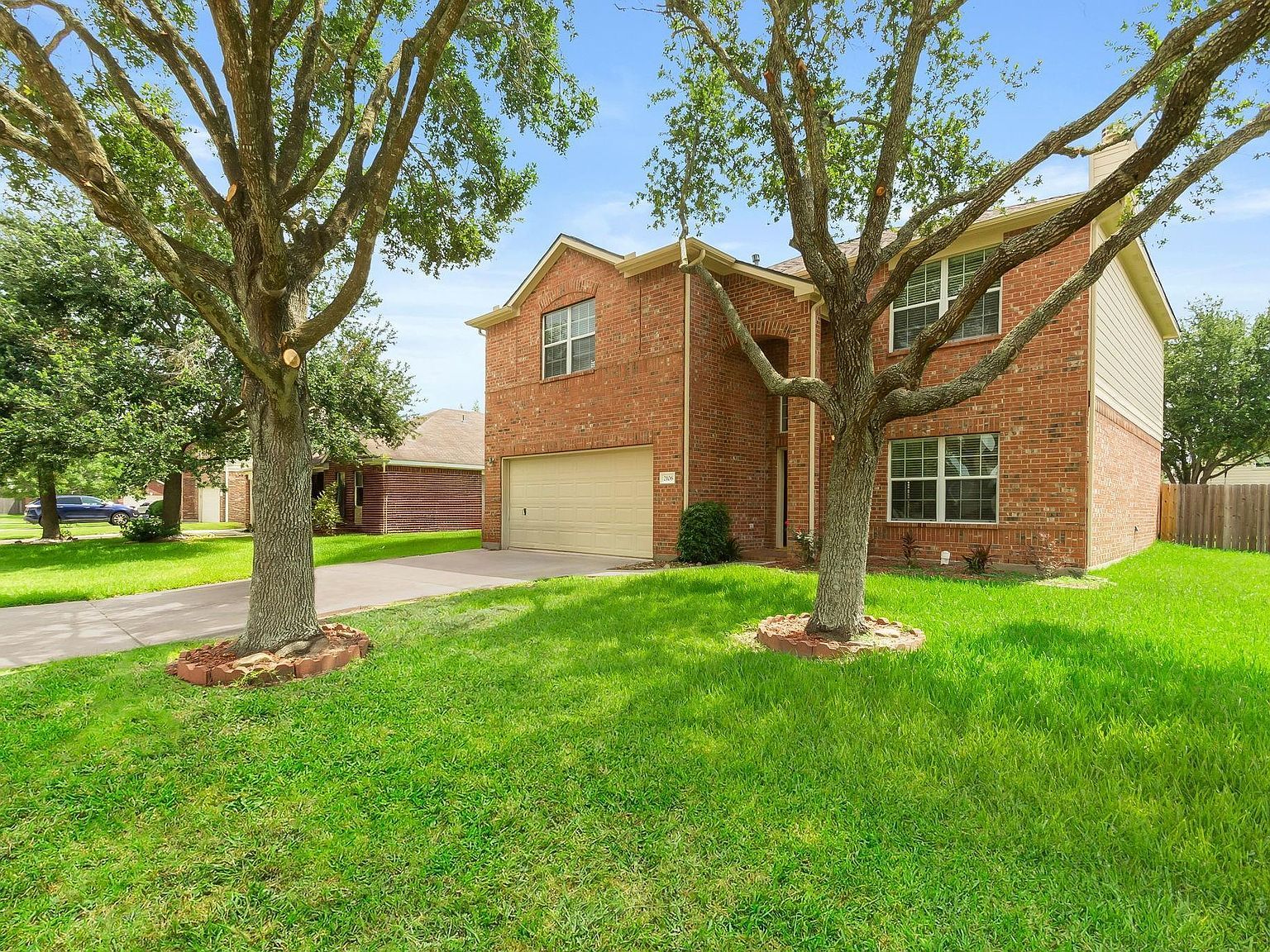 2106 Goldfinch Ln League City, TX 77573 - Thumbnail 3