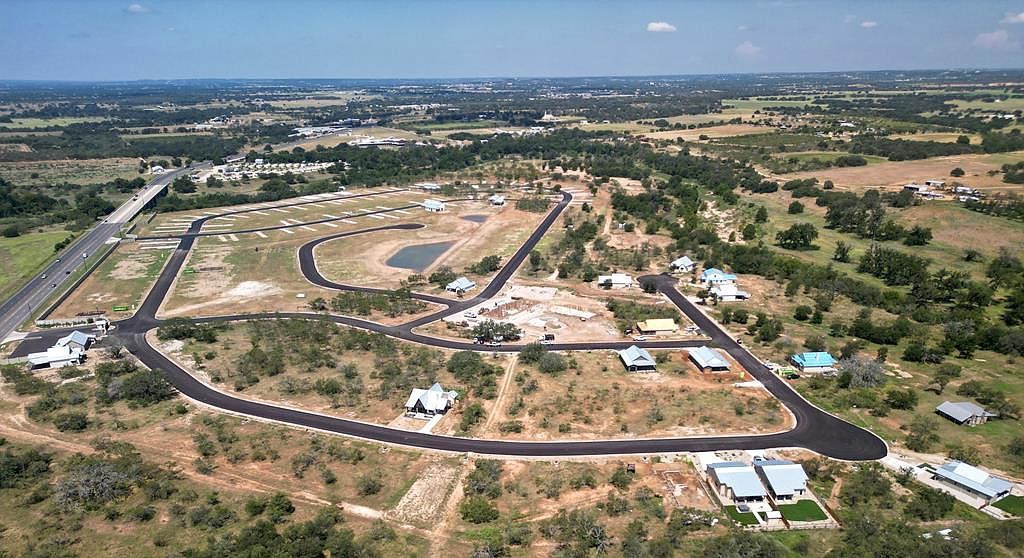 73 Ale Ct Fredericksburg, TX 78624 - Thumbnail 3