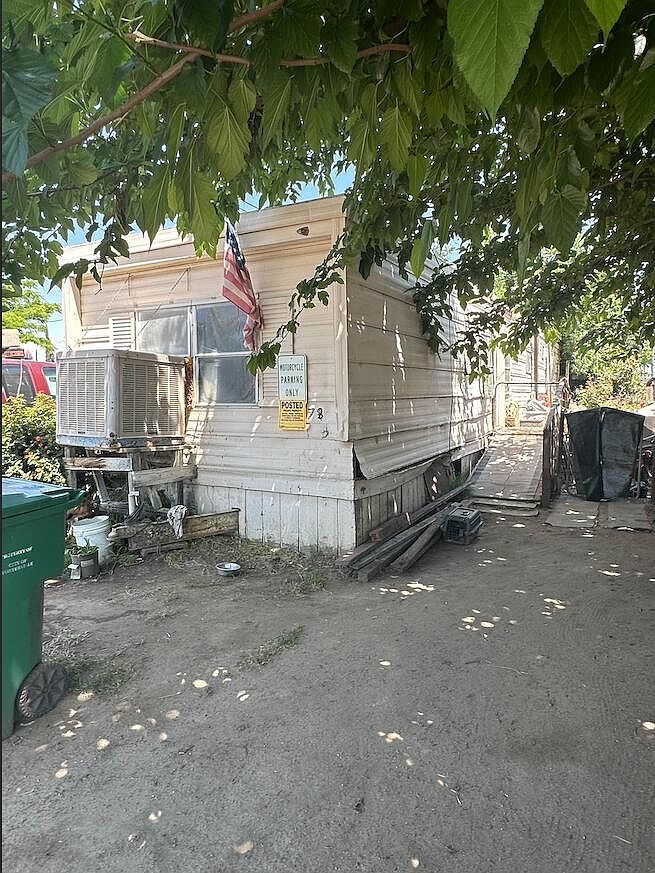 474 Douglas St Porterville, CA 93257 - Thumbnail 3