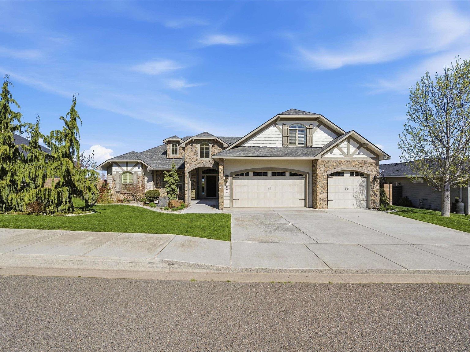 1898 W 52nd Ave Kennewick, WA 99337 - Thumbnail 3