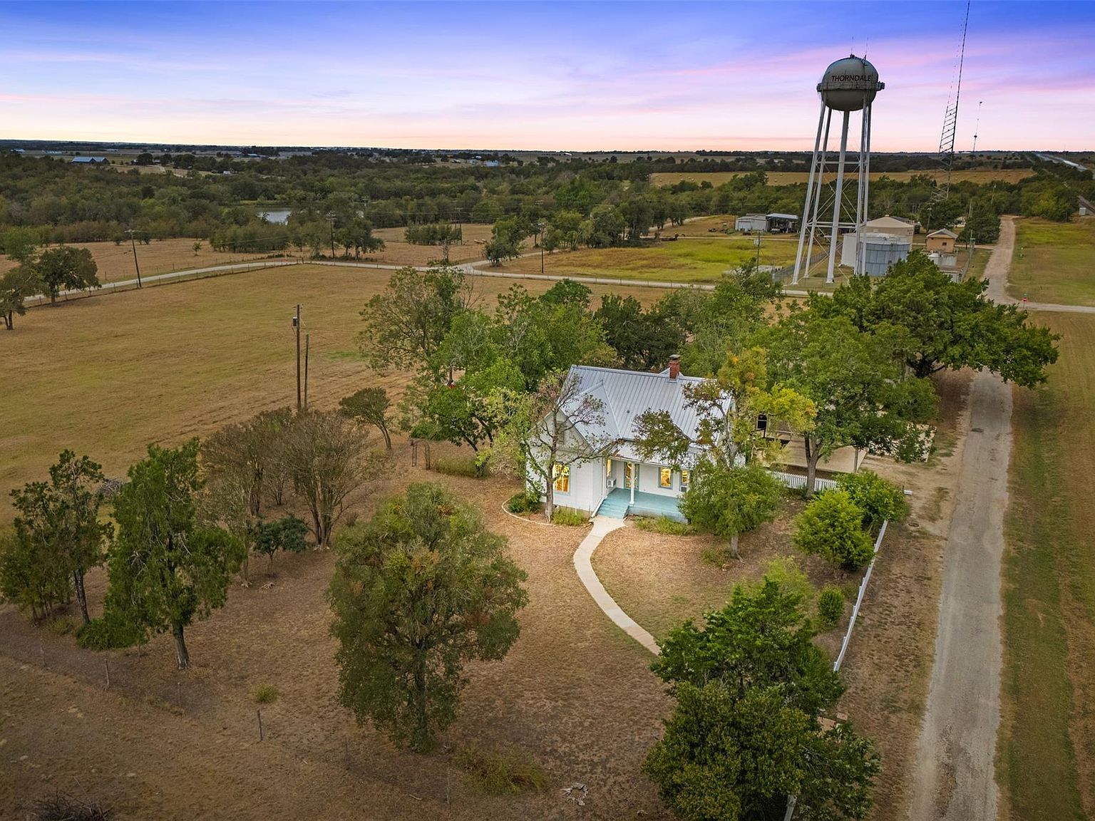 105 Davis Dr Thorndale, TX 76577 - Thumbnail 3