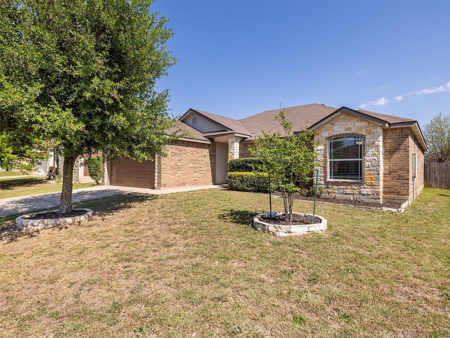133 Lignite Dr Jarrell, TX 76537 - Thumbnail 3