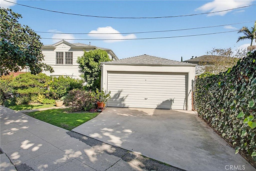 1225 Smithwood Dr Los Angeles, CA 90035 - Thumbnail 3