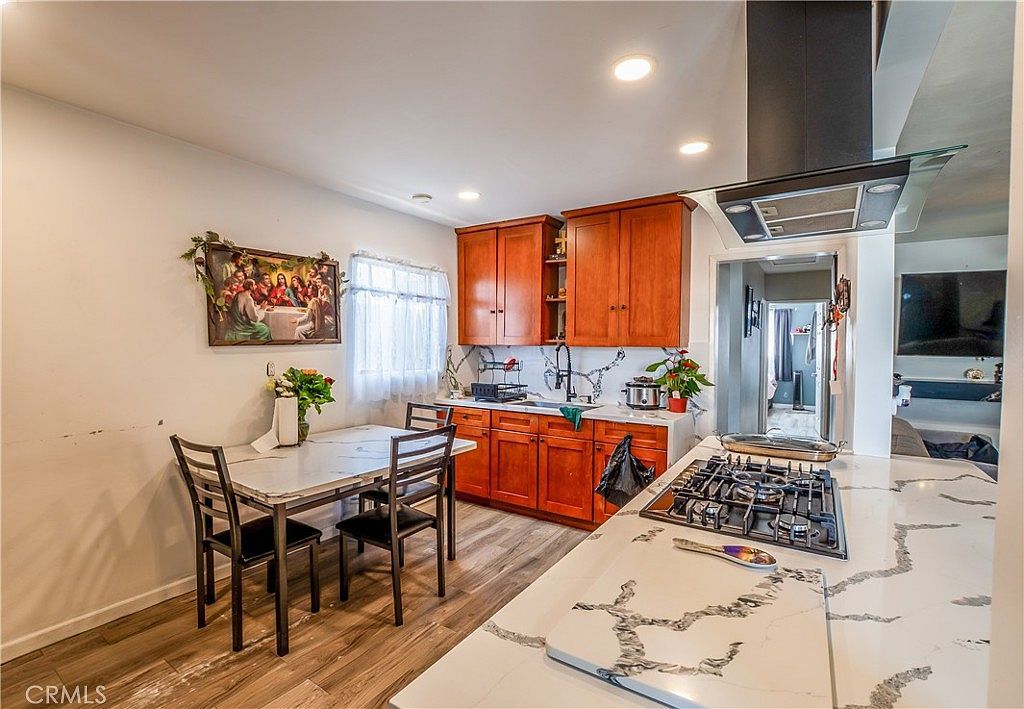 12109 216th St Hawaiian Gardens, CA 90716 - Thumbnail 3