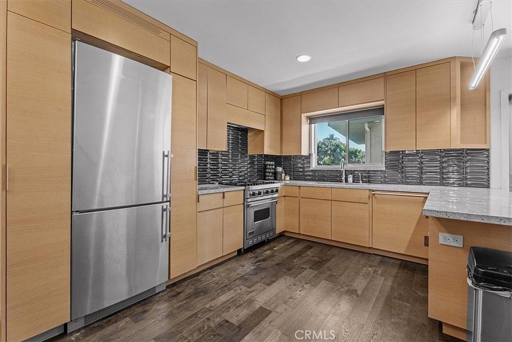 1411 N Hayworth Ave APT 15 West Hollywood, CA 90046 - Thumbnail 3