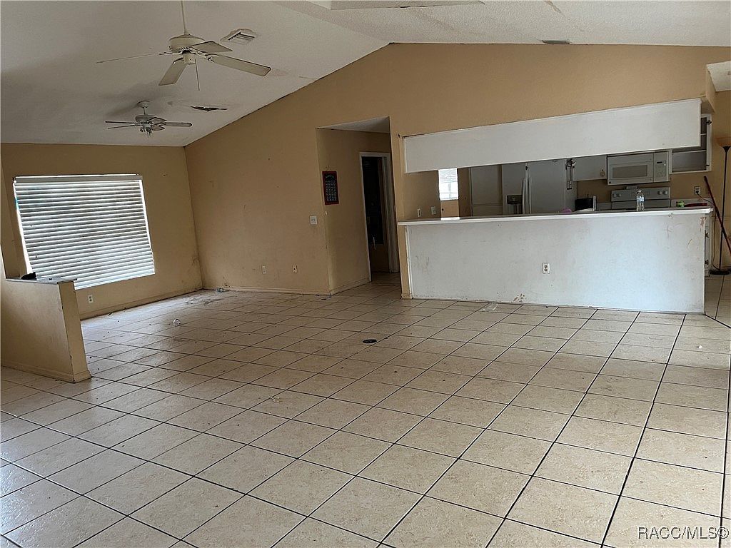 12186 Lamont Dr Spring Hill, FL 34608 - Thumbnail 3