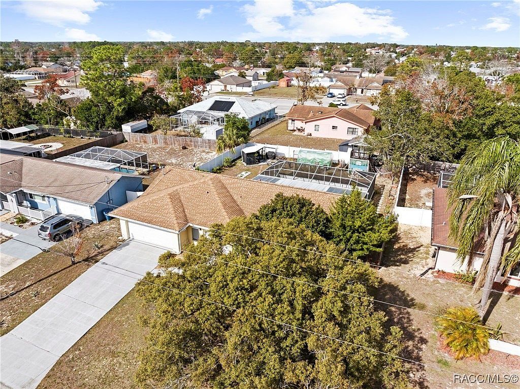 4307 Goldcoast Ave Spring Hill, FL 34609 - Thumbnail 3