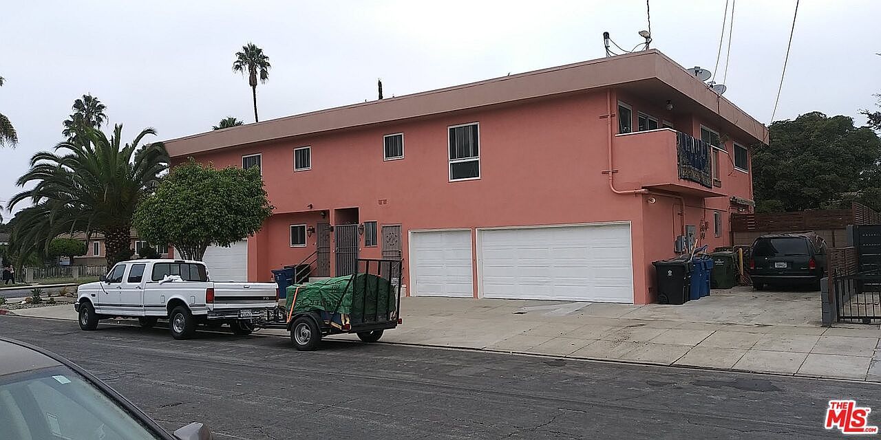 724 S Flower St Inglewood, CA 90301 | Multi Family