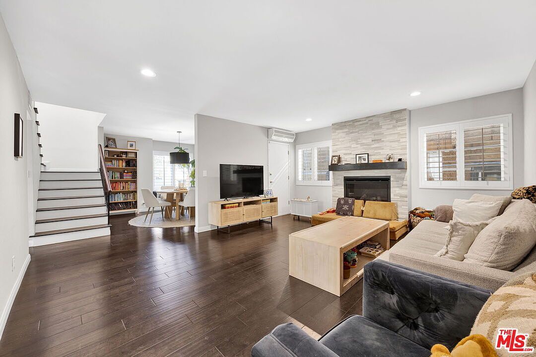 5020 Tilden Ave Unit A Sherman Oaks, CA 91423 - Thumbnail 3