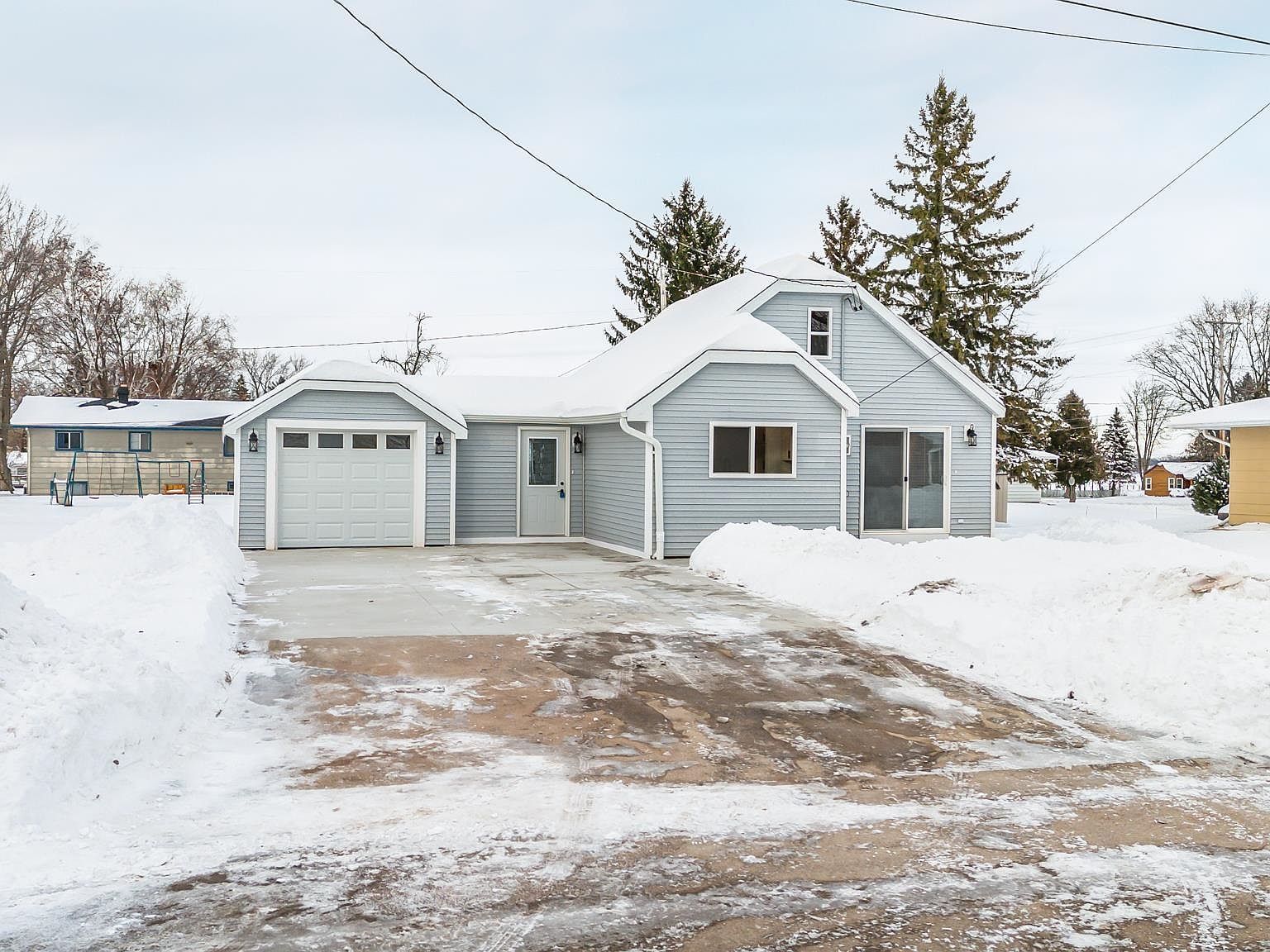 720 Oak St Winneconne, WI 54986 - Thumbnail 3