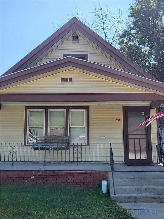 1921 Brussels St Toledo, OH 43613  | Single Family