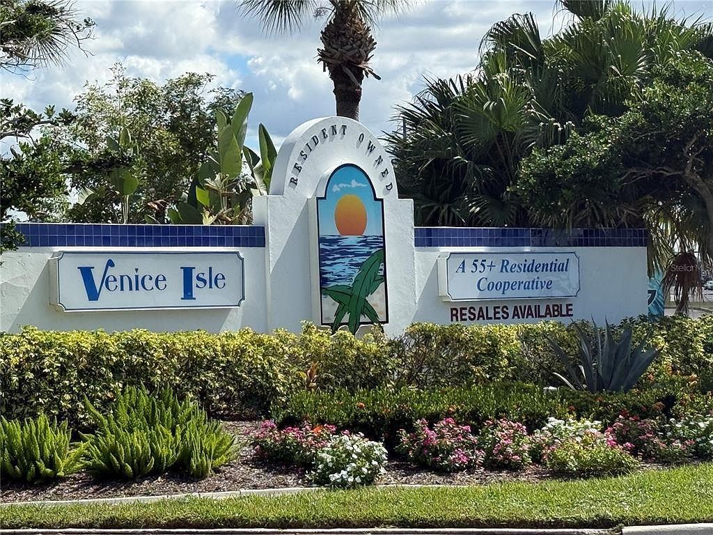 104 Via Veneto Venice, FL 34285 - Thumbnail 3