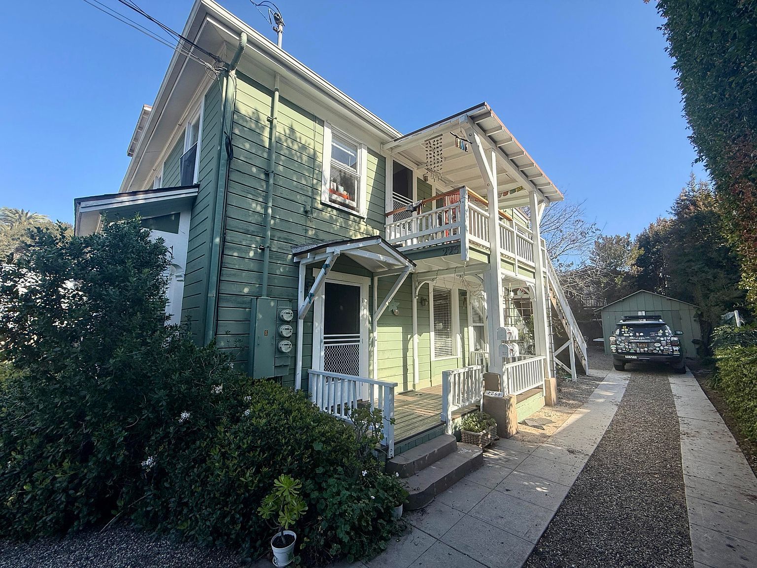 223-225 W Arrellaga St Santa Barbara, CA 93101 - Thumbnail 3