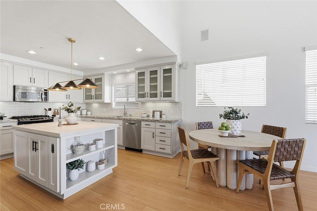 1836 Rockefeller Ln Redondo Beach, CA 90278 - Thumbnail 3