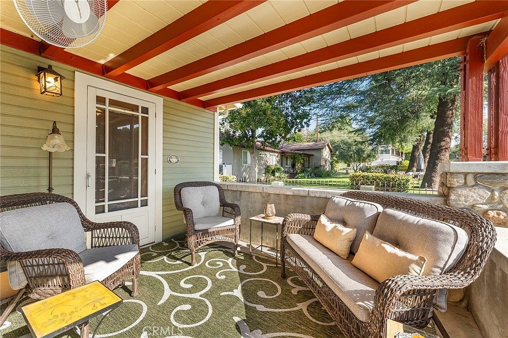 1021 Campus Ave Redlands, CA 92374 - Thumbnail 3