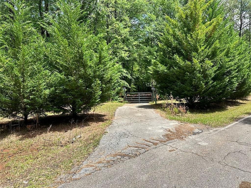 230 Vaughn Cir Griffin, GA 30223 - Thumbnail 3