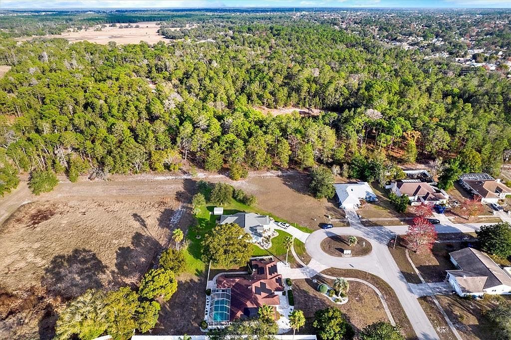 6118 Nardello Ave Spring Hill, FL 34608 - Thumbnail 3