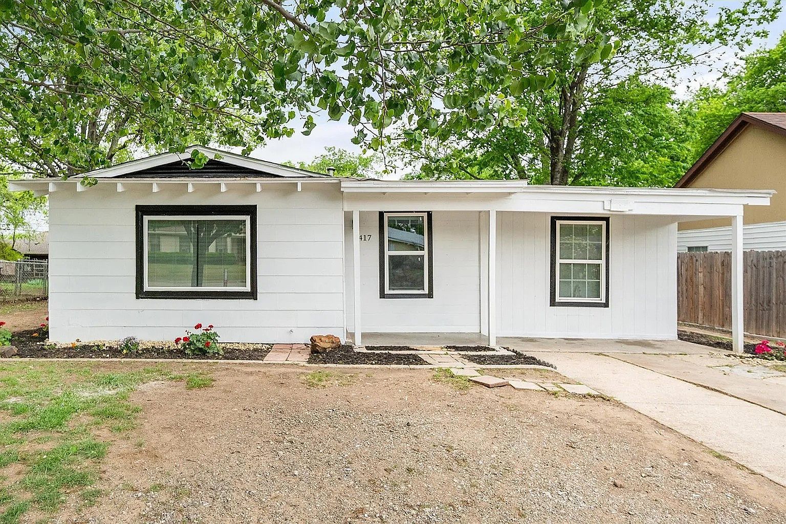 1417 Hamsted St Fort Worth, TX 76115 - Thumbnail 3