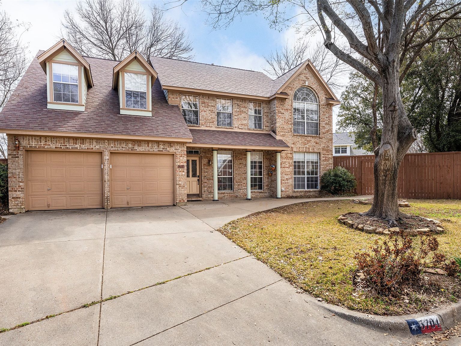 5704 Champion Ct Arlington, TX 76017 - Thumbnail 3