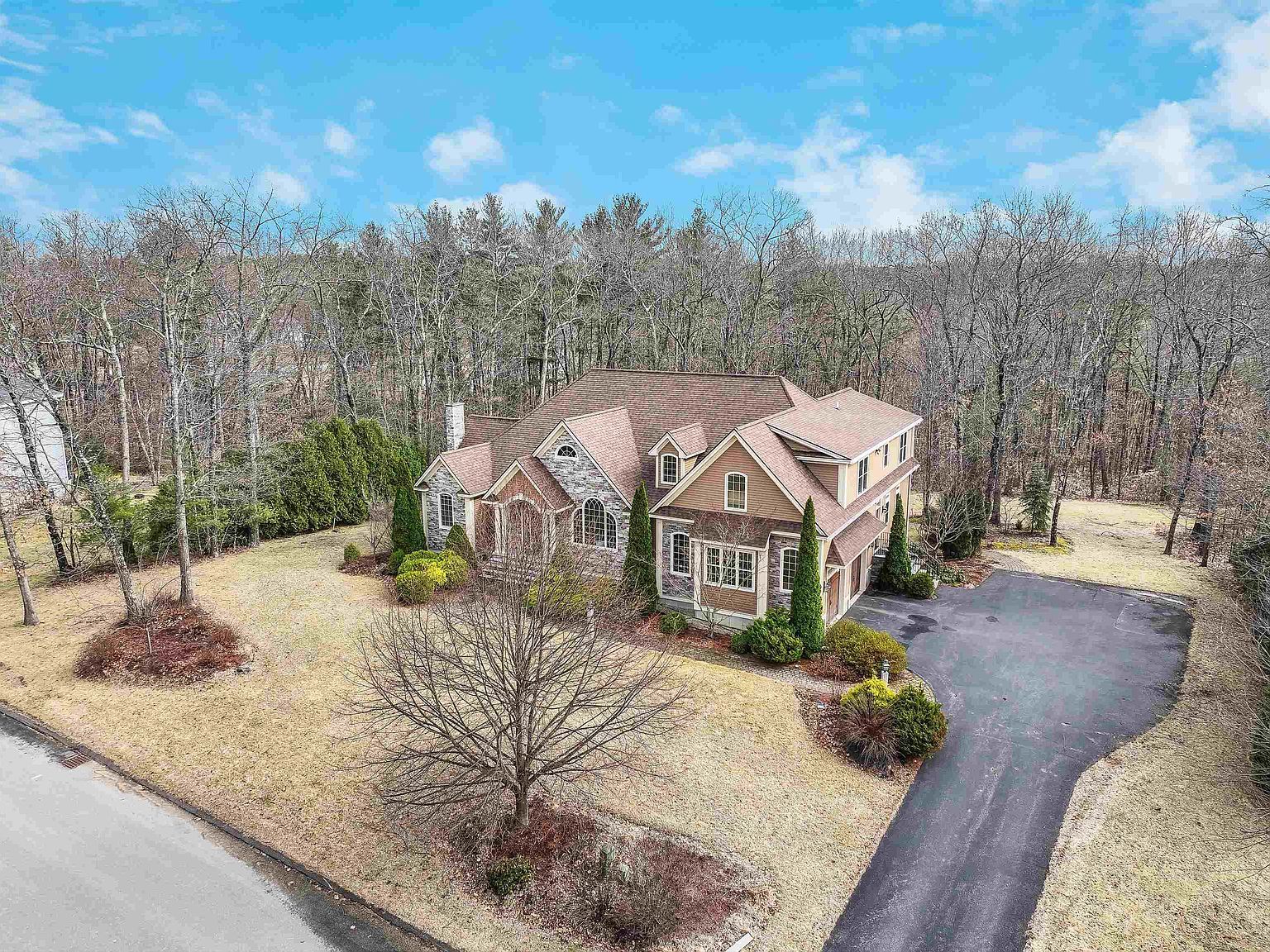 7 Buckhide Rd Windham, NH 03087 - Thumbnail 3