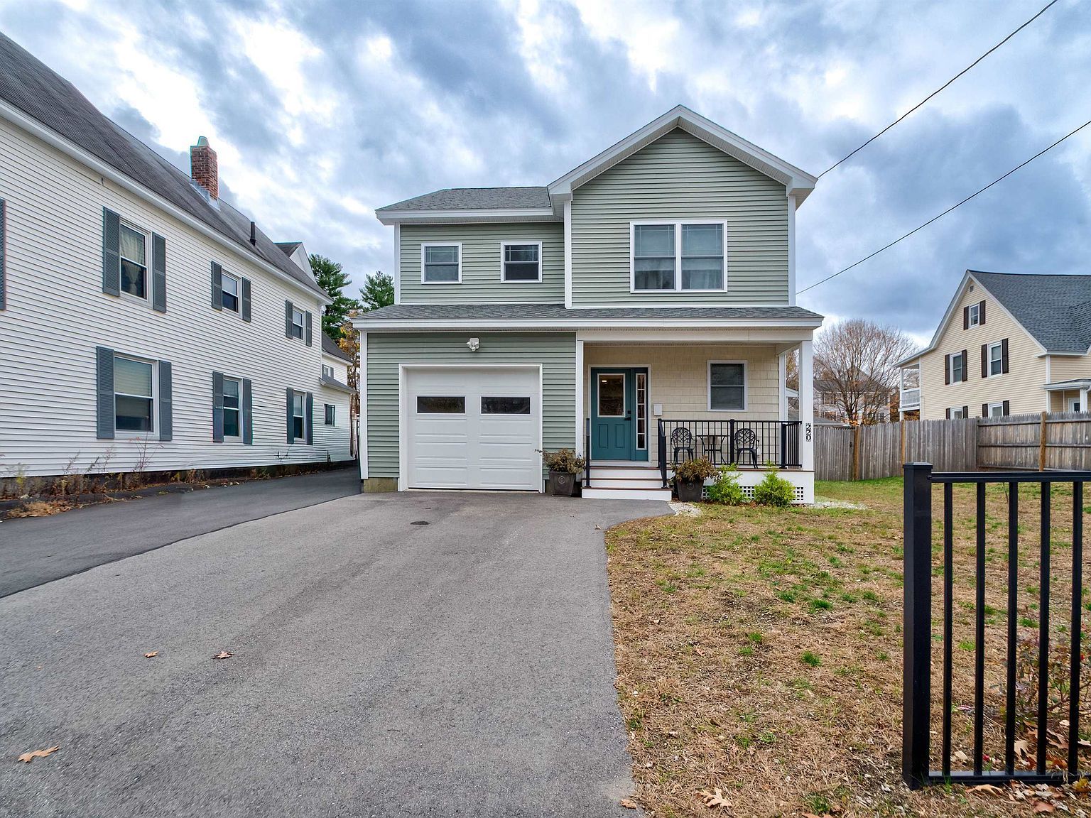 220 Mast Rd Manchester, NH 03102 - Thumbnail 3