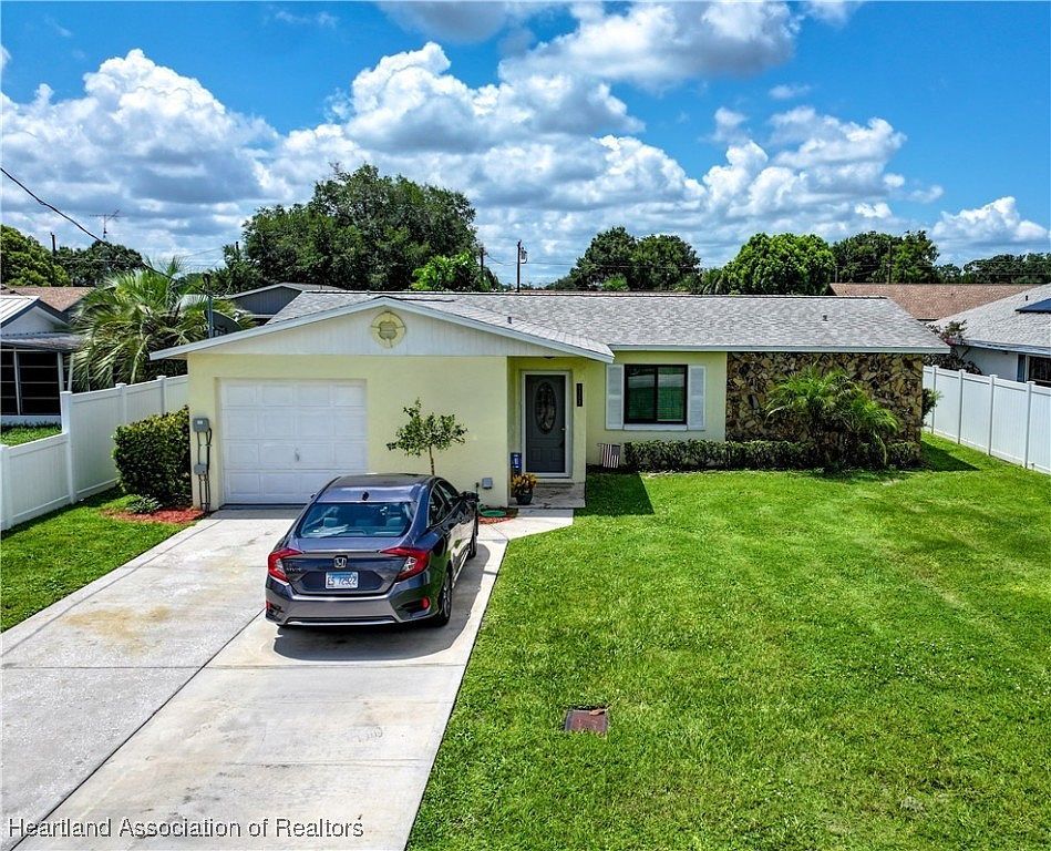 1303 Kerry Dr Sebring, FL 33870 - Thumbnail 3