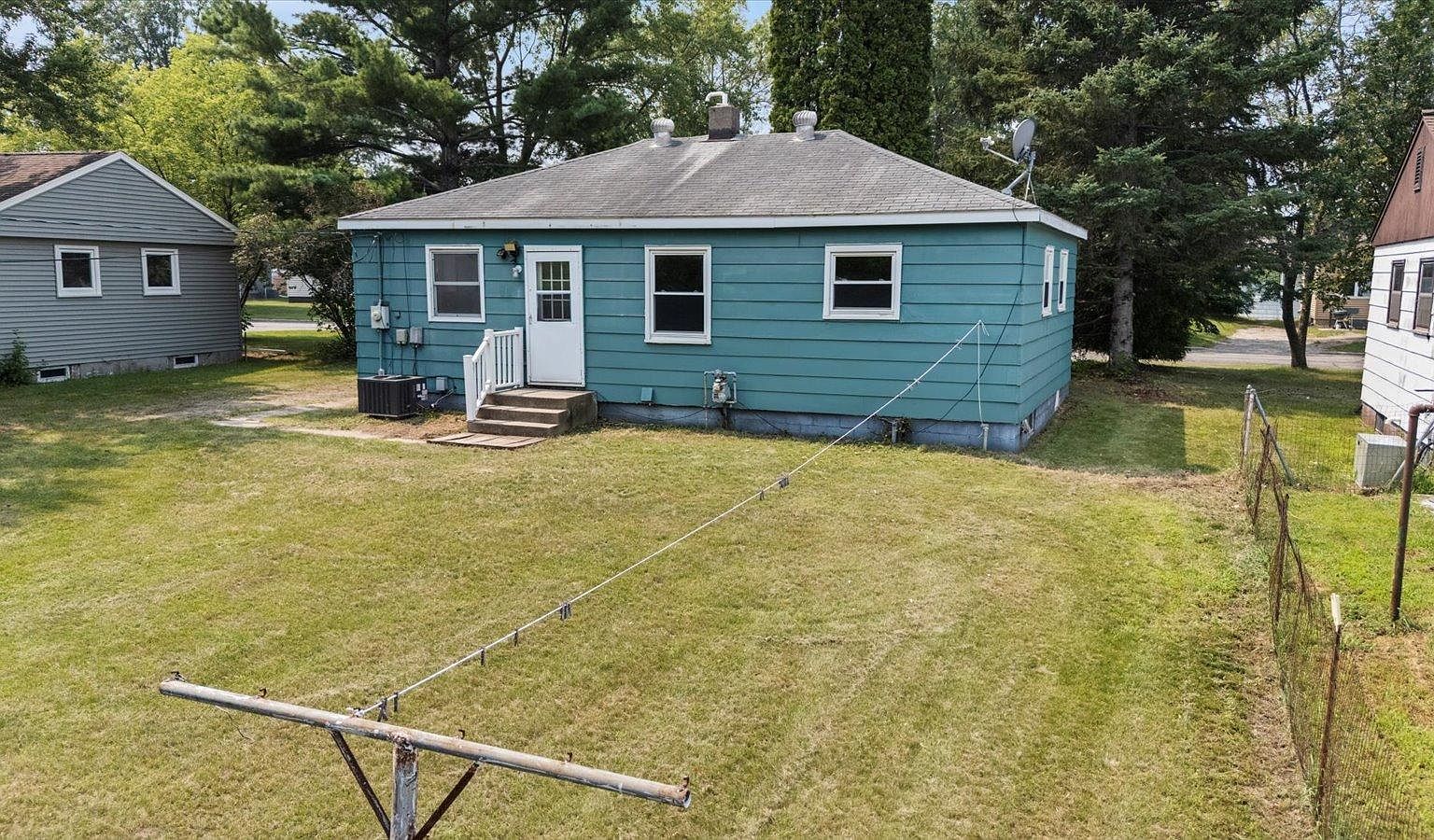 908 Clover Ln Grand Rapids, MN 55744 - Thumbnail 3