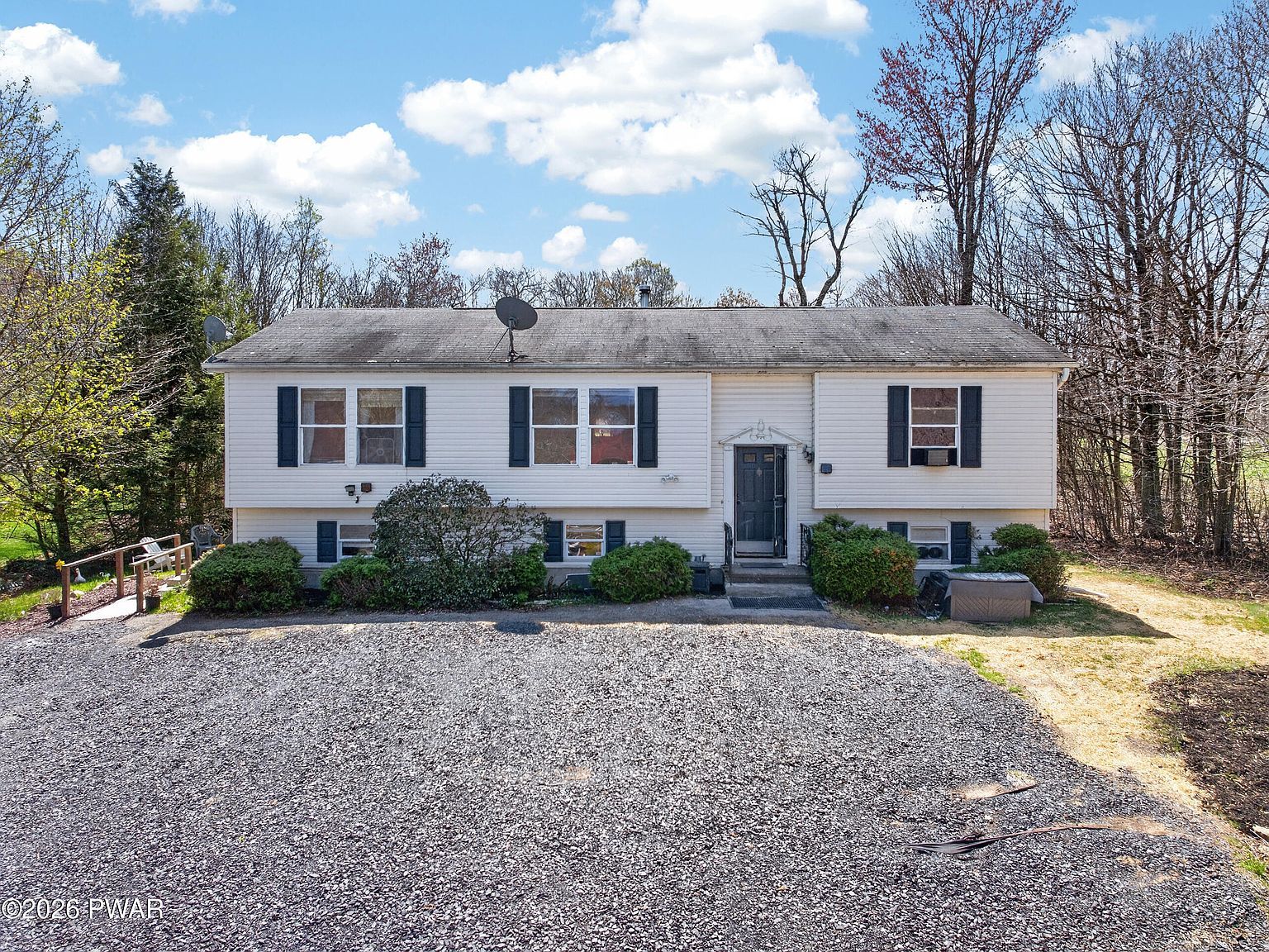 4141 Hickory Rd Tobyhanna, PA 18466 - Thumbnail 3