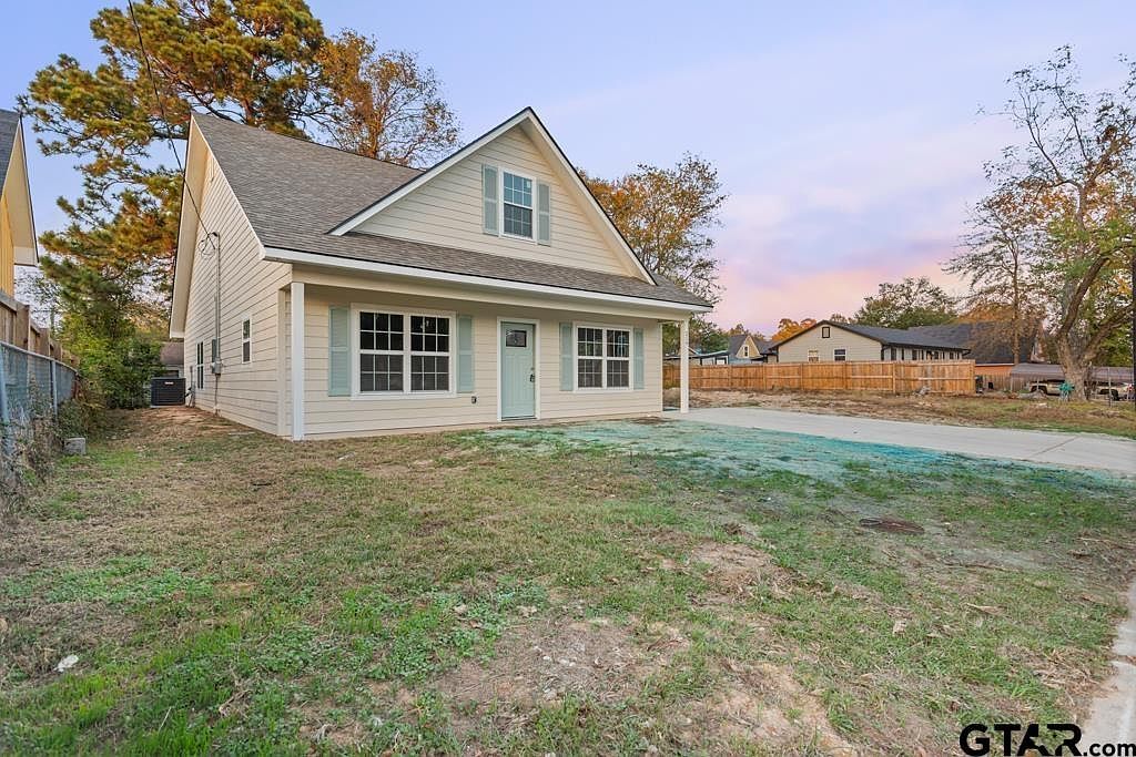 214 W Hurley Ave Gladewater, TX 75647 - Thumbnail 3