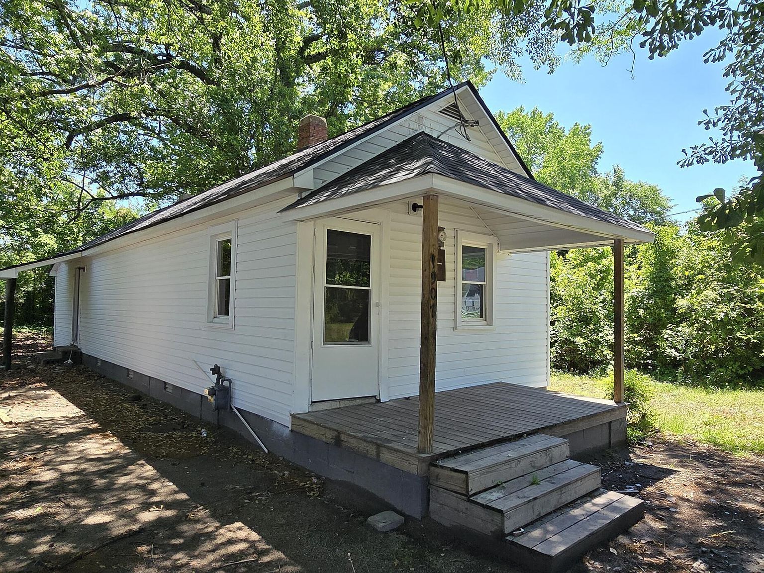 1907 S Pitt St Greenville, NC 27834 - Thumbnail 3