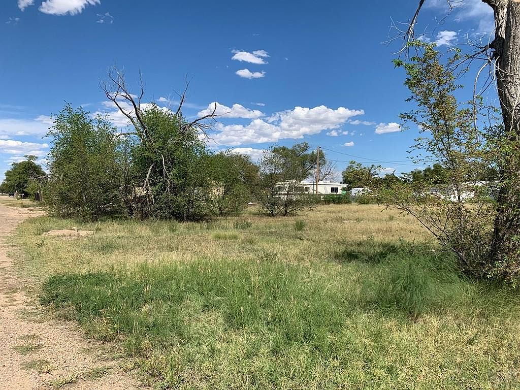 1032 Locust Ave Las Animas, CO 81054 - Thumbnail 3