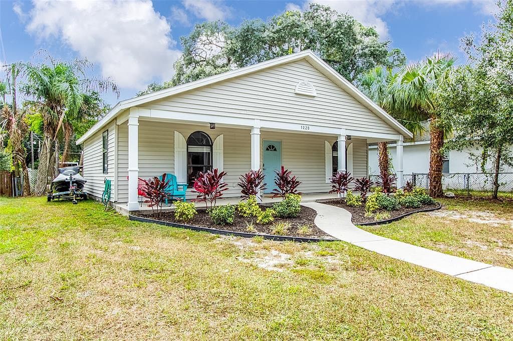 1220 34th St Sarasota, FL 34234 - Thumbnail 3