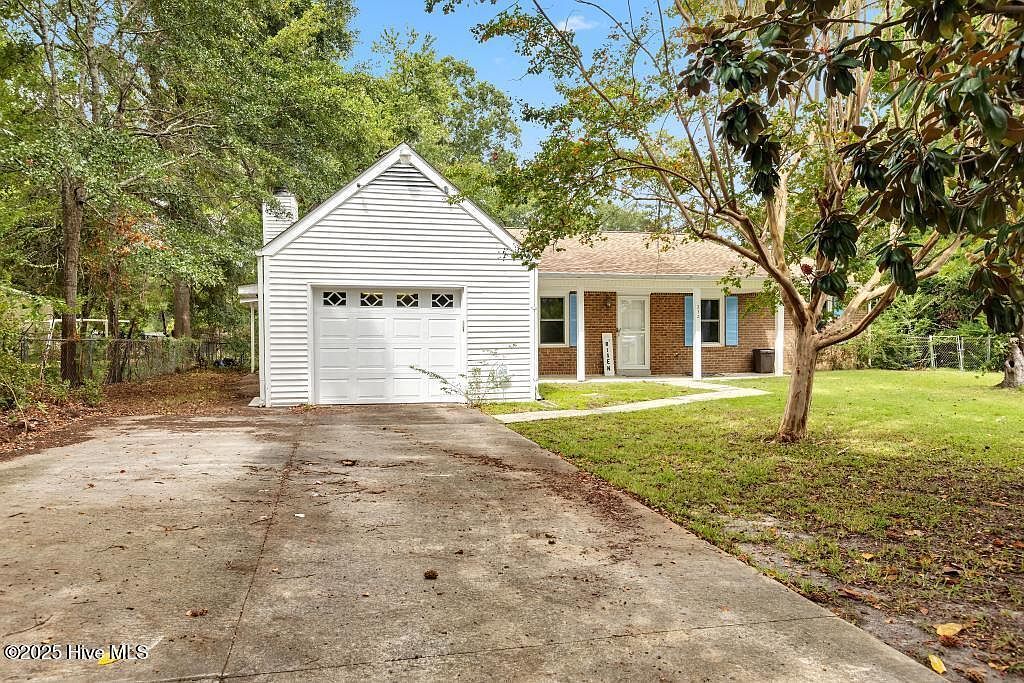 212 Kerry Ct Jacksonville, NC 28546 - Thumbnail 3