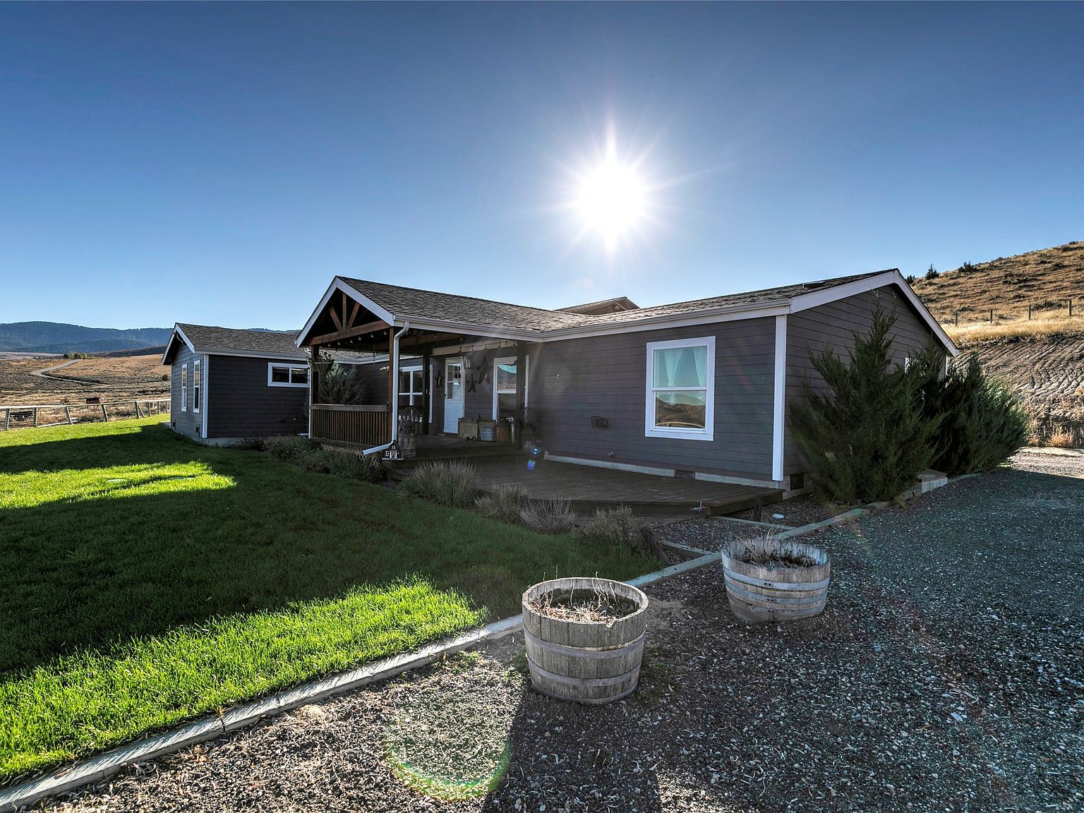 843 Mystic Horse Ln Corvallis, MT 59828 - Thumbnail 3