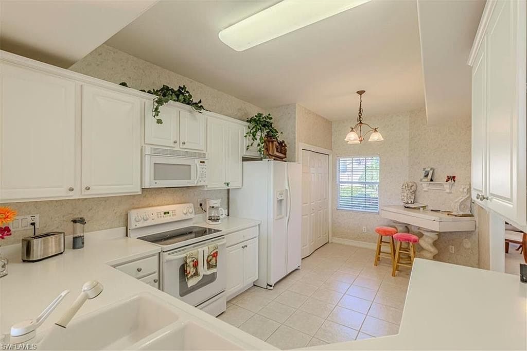 9195 Michael Cir #1303 Naples, FL 34113 - Thumbnail 3