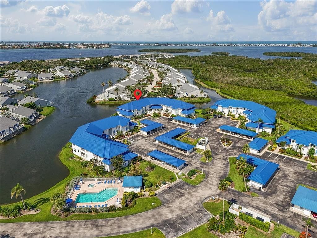 970 Sandpiper Cir #970 Bradenton, FL 34209 - Thumbnail 3