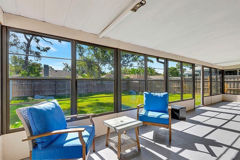 4097 Malden Dr Sarasota, FL 34241 - Thumbnail 3