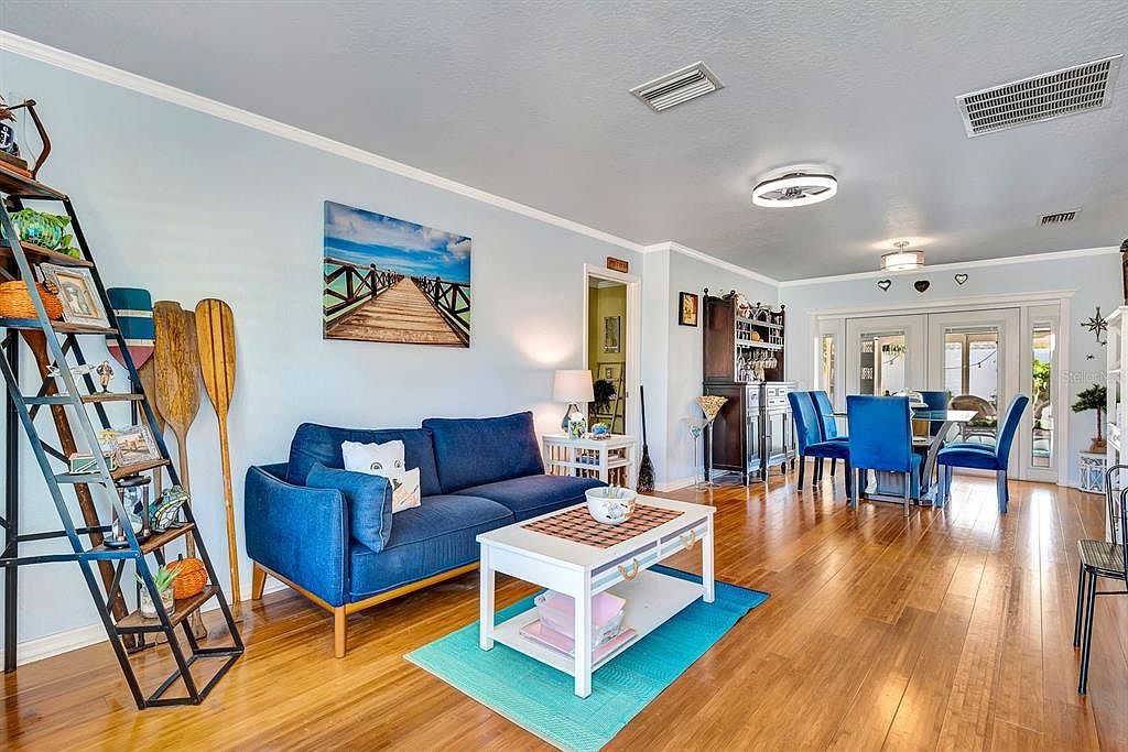 2601 39th St W Bradenton, FL 34205 - Thumbnail 3