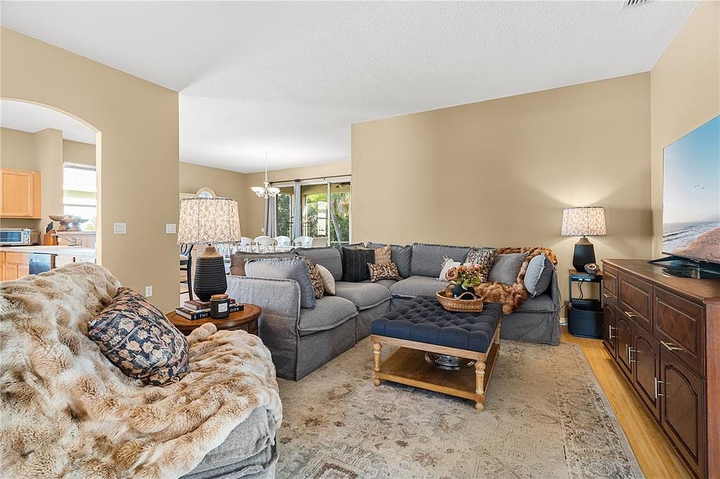 8860 Founders Cir Palmetto, FL 34221 - Thumbnail 3