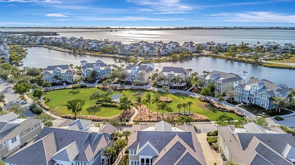 246 Sapphire Lake Dr UNIT 201 Bradenton, FL 34209 - Thumbnail 3