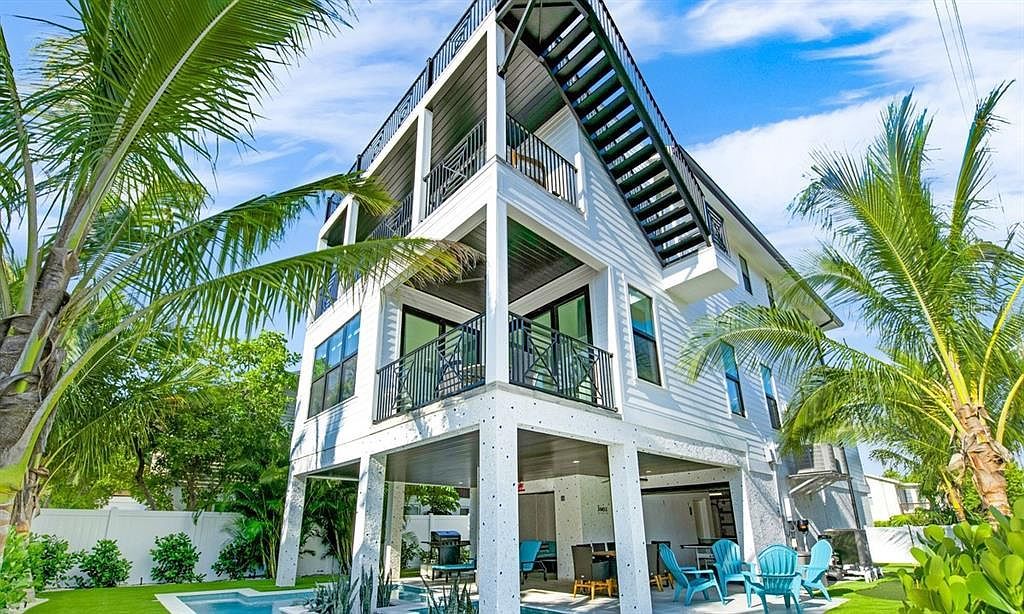 2200 Avenue B Bradenton Beach, FL 34217 - Thumbnail 3