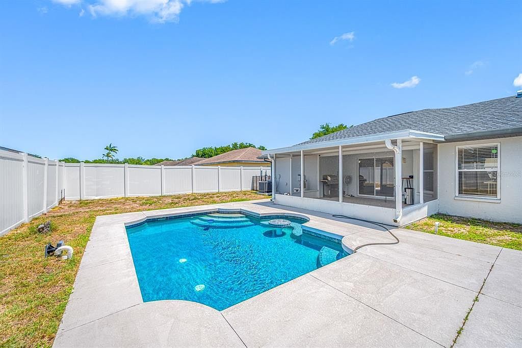 2802 93rd Ct E Palmetto, FL 34221 - Thumbnail 3