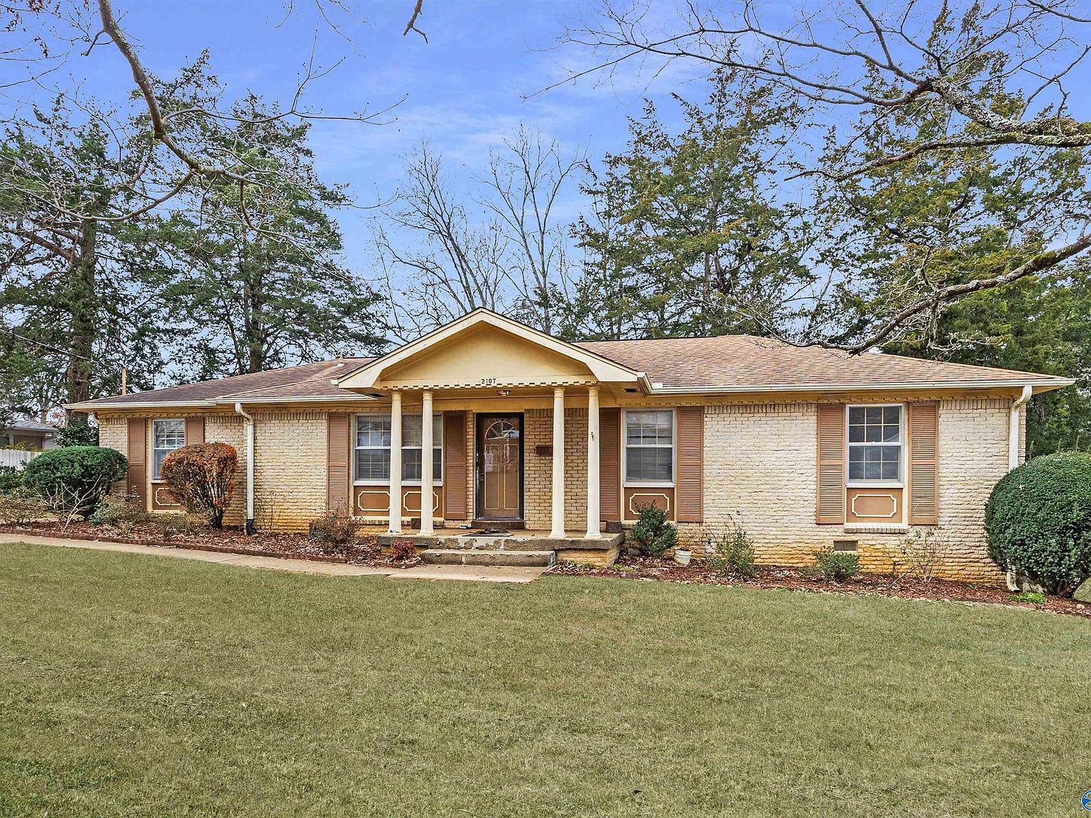 2107 Rodgers Dr NE Huntsville, AL 35811 - Thumbnail 3