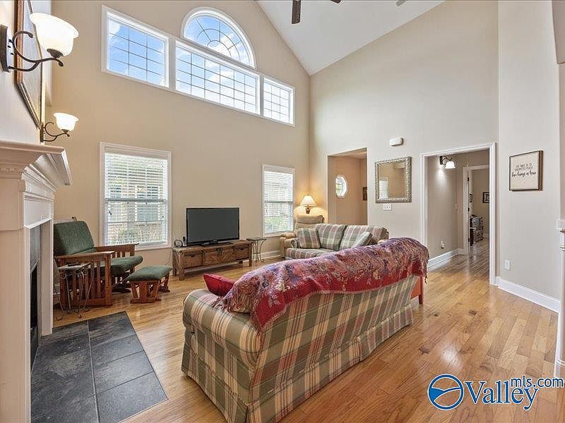 1009 Crescent Fls Huntsville, AL 35806 - Thumbnail 3