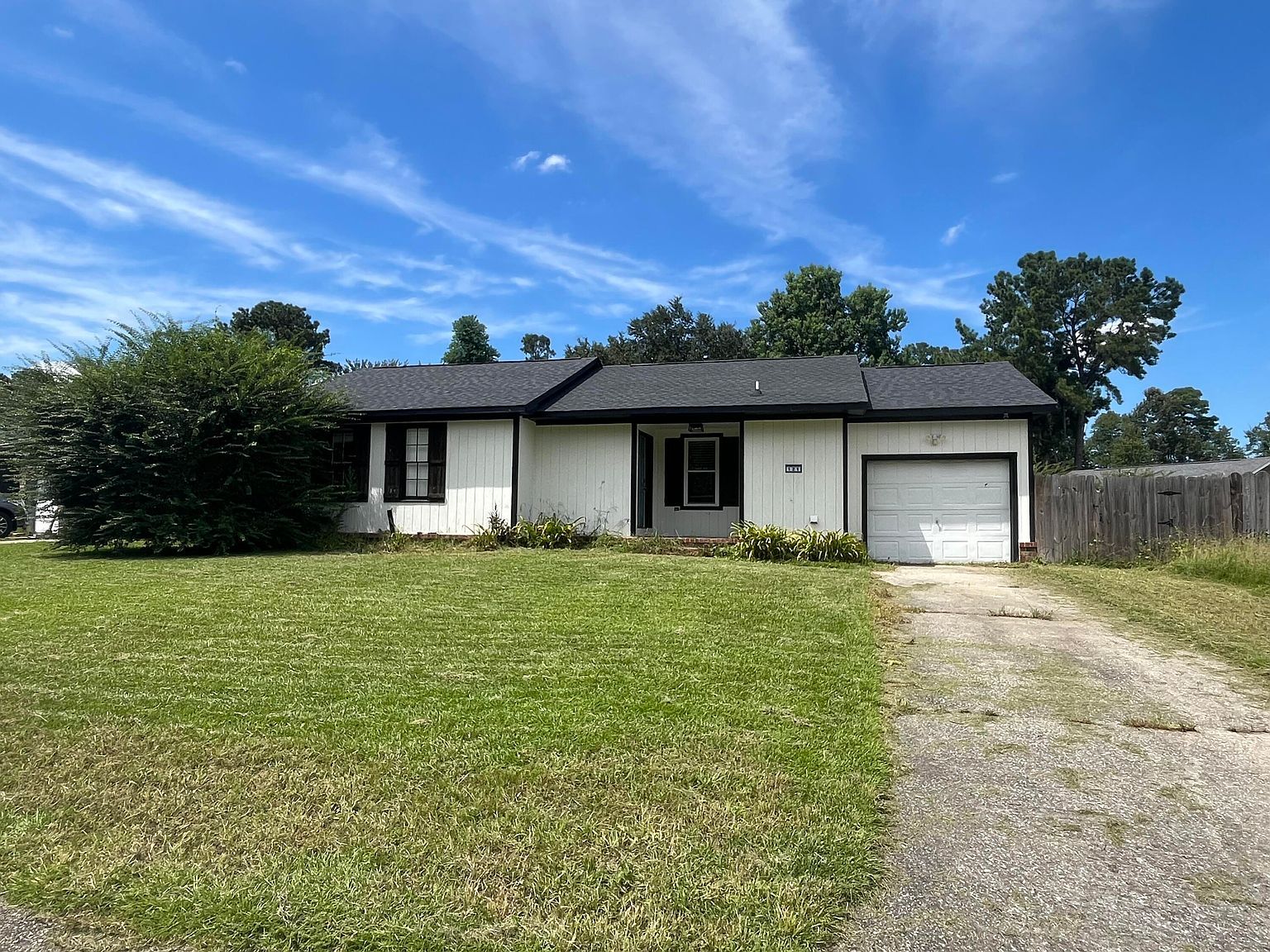 121 Heather Dr Summerville, SC 29486 | Single Family