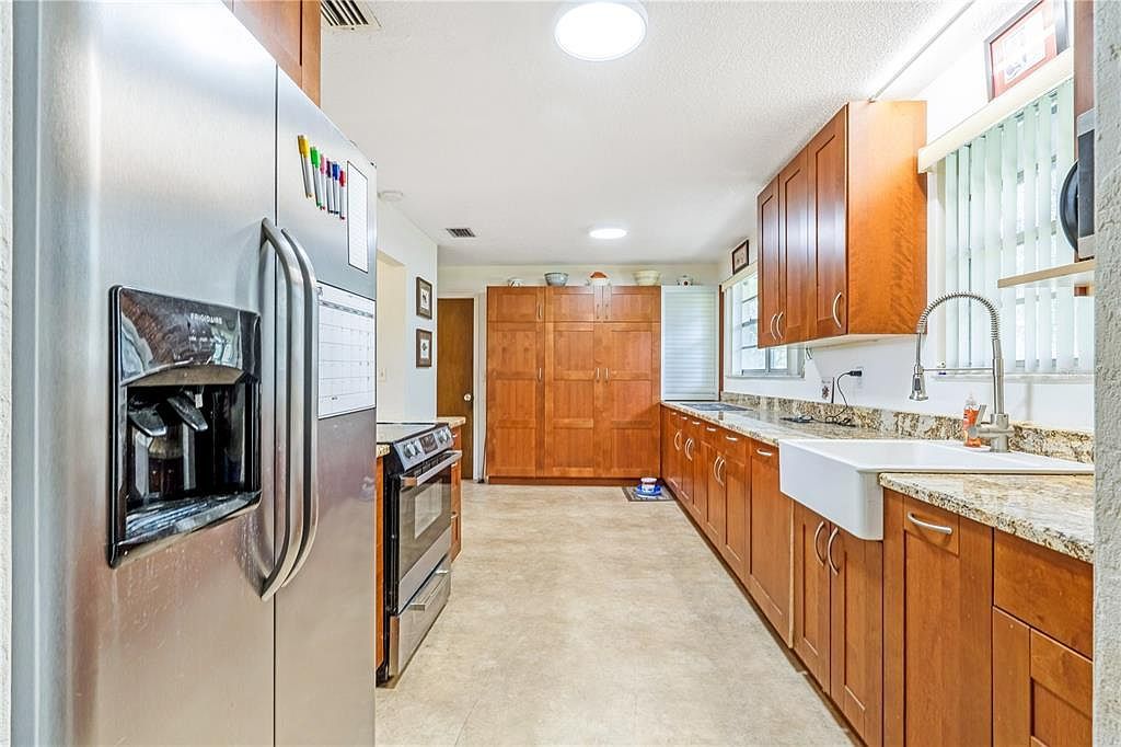 24 Oak St Port Orange, FL 32127 - Thumbnail 3